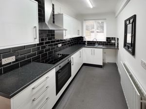 Kitchen- click for photo gallery